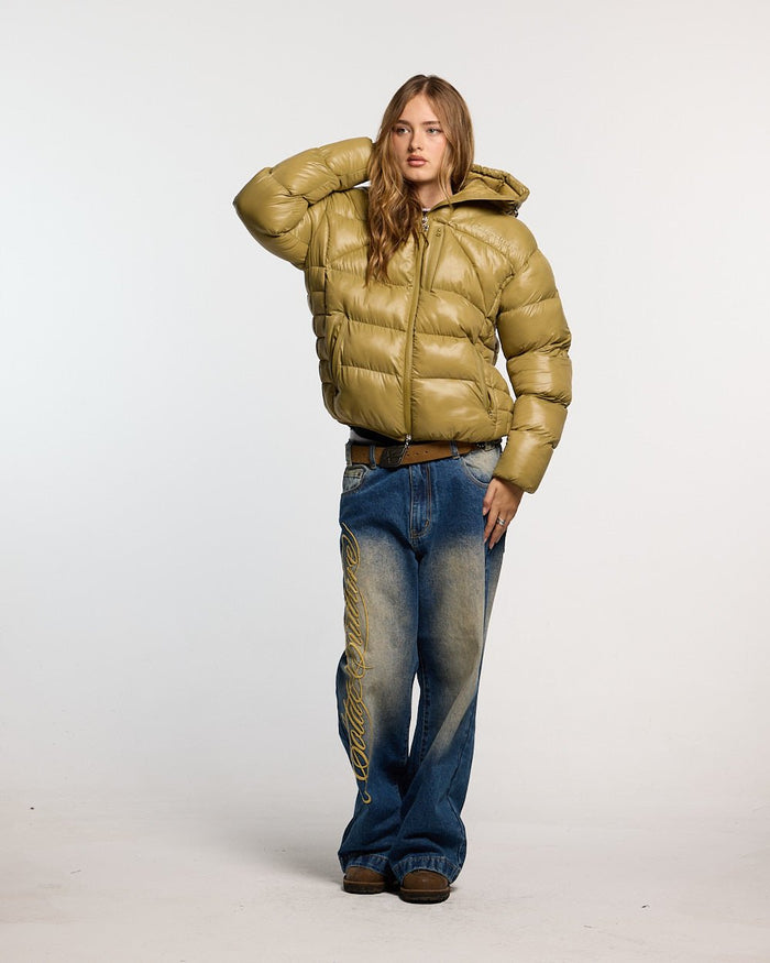 CLOUD ARMOUR PUFFER OLIVE GREEN - olive green hooded puffer jacket, front view on female model - Cold Culture #woman