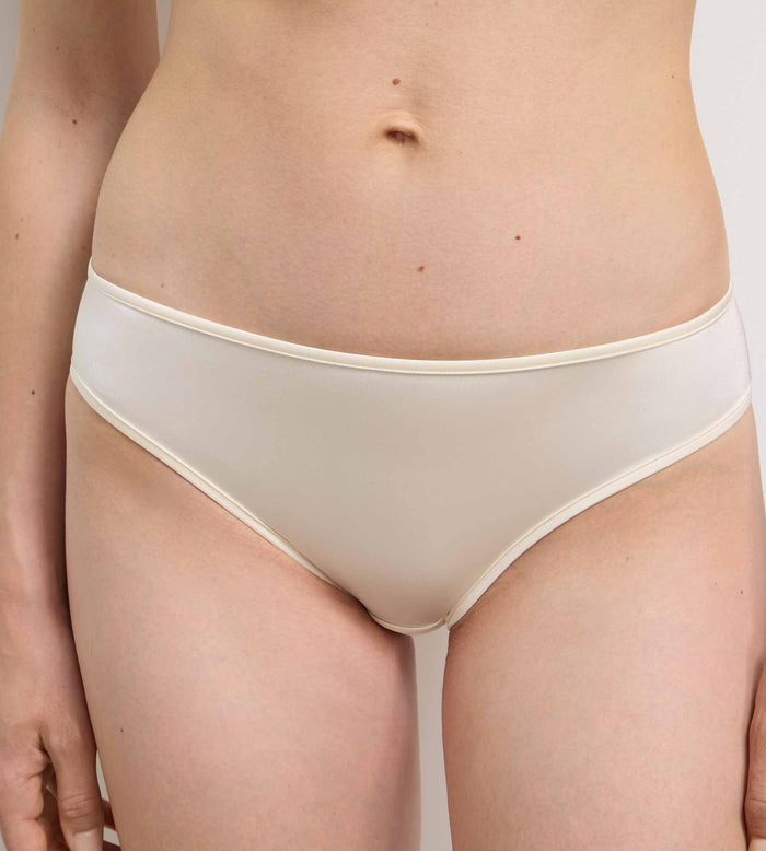 Culotte ivoire Dim x Ines de la Fressange