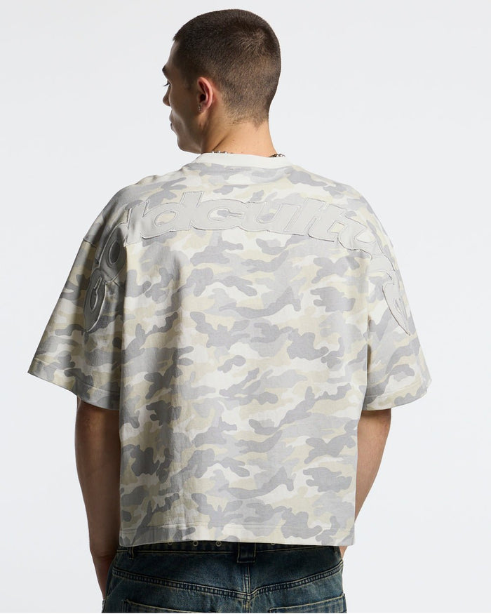 DISTRESS CURVED TEE CAMO GREY - grey camo tee, back view on male model - Cold Culture #man