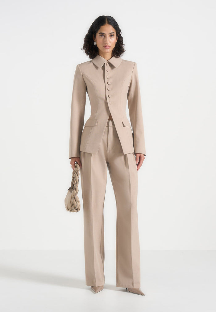 harper-tailored-cinch-blazer-with-detachable-collar-beige