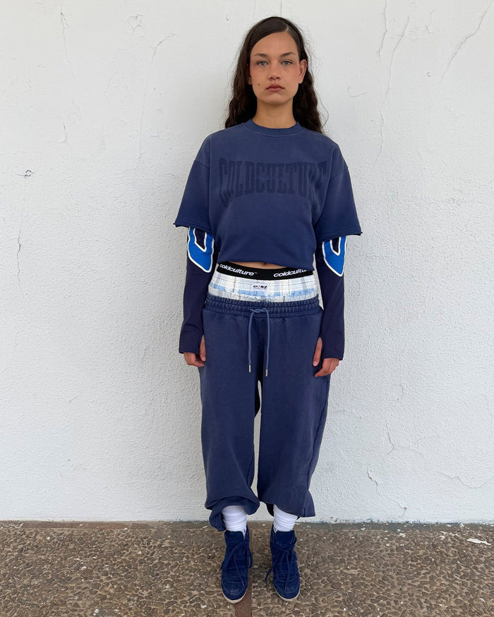HIDE & SEEK TEE NAVY - navy oversized tee, front view on female model - Cold Culture #woman