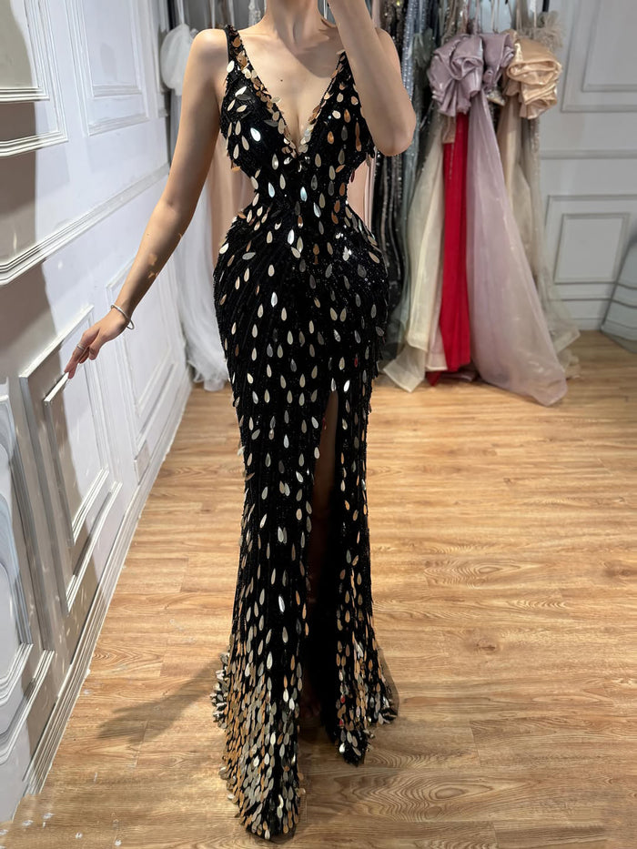 Black / 2