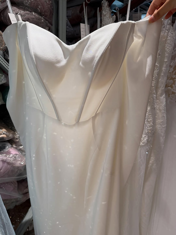 Luxury White Off Shoulder Sweetheart Long Sleeve Mermaid Dress LA73768 SERENE HILL