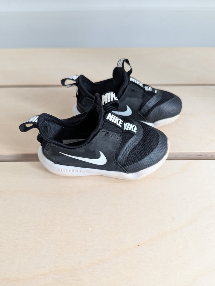 Nike Flex Runner (7C)