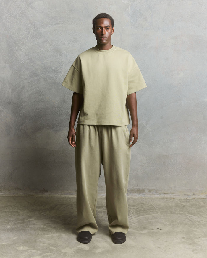 Nothing 400 Tee | Moss