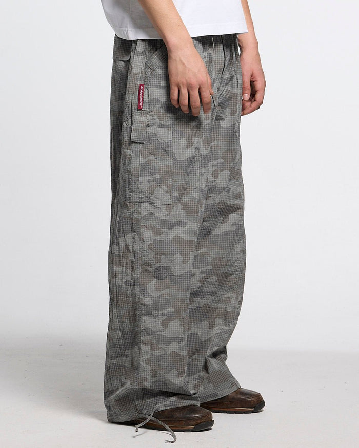 RESERVED CARGO PANTS CAMO - grey camo cargo pants, side view - Cold Culture #man