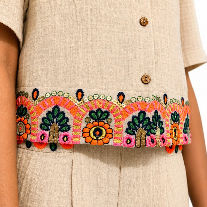 VITAMINS FLORAL EMBROIDERED BOXY FIT MATCHING TOP