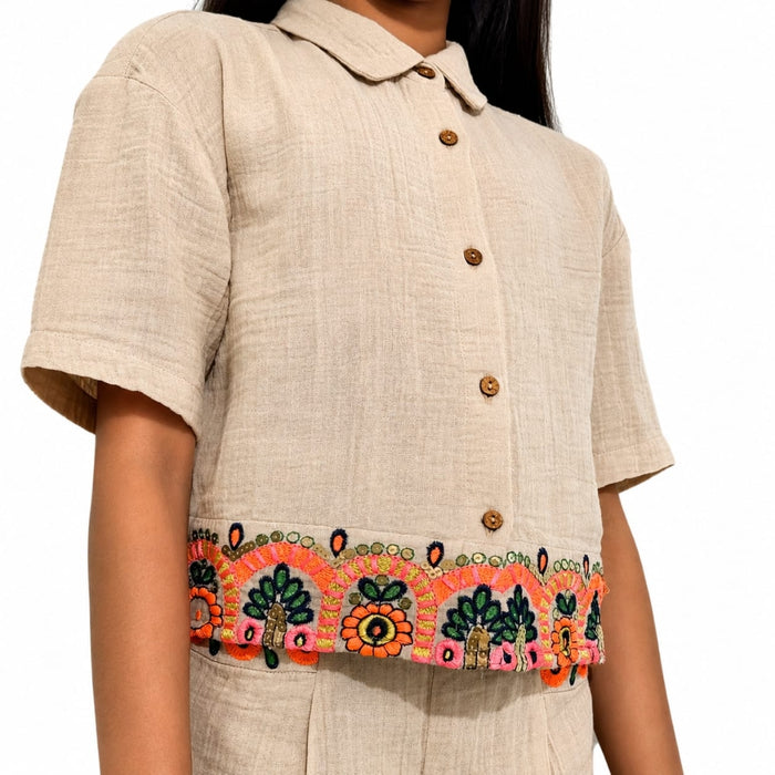 VITAMINS FLORAL EMBROIDERED BOXY FIT MATCHING TOP