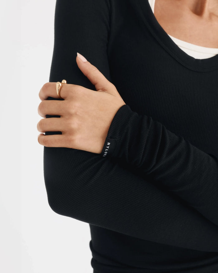 VIVIAN TOP BLACK