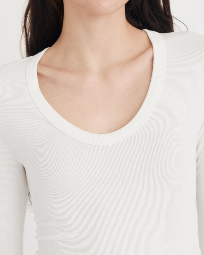 VIVIAN TOP OFF WHITE