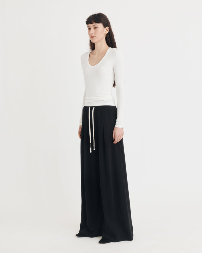 VIVIAN TOP OFF WHITE