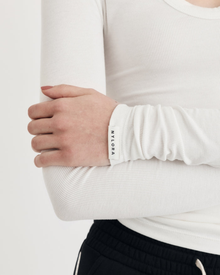 VIVIAN TOP OFF WHITE