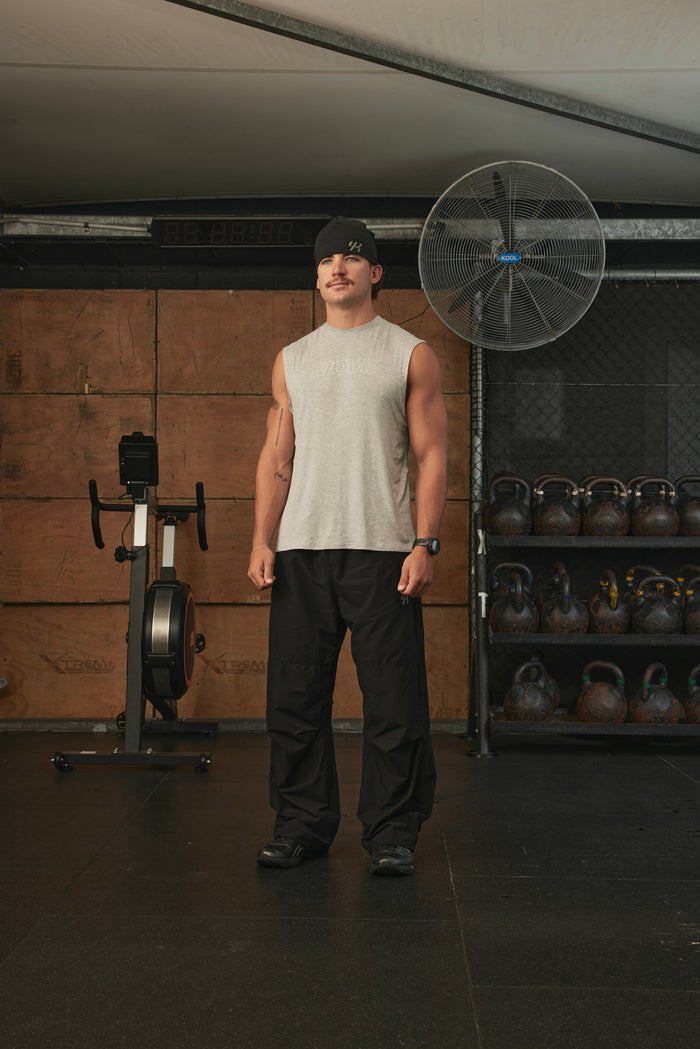 YK Move Aeroshell Pants | Black